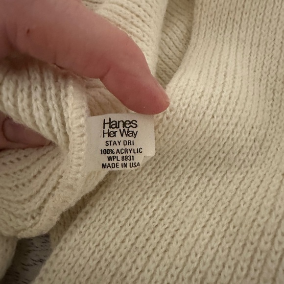 Hanes Her Way Cream Hooded Knit Scarf - Picture 3 of 4